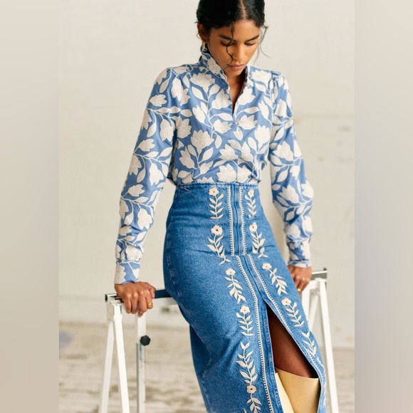 Sezane Eloane Skirt Light Blue Embroidery - Size 6 - Picture 2 of 7